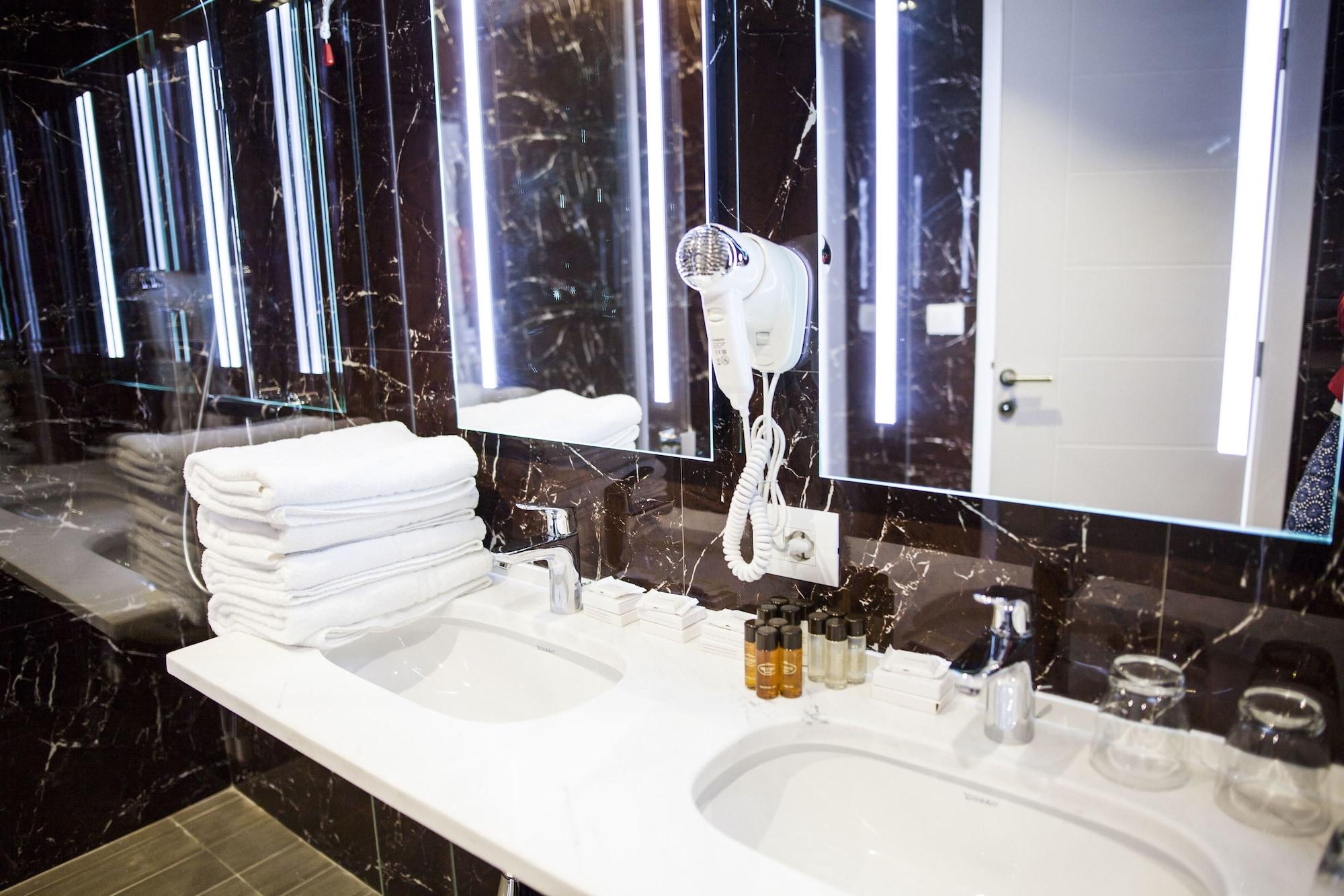Prestige Resort Durres Qerret Екстер'єр фото
