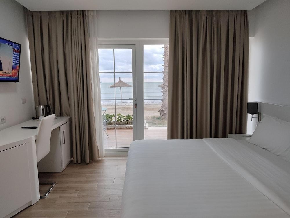 Prestige Resort Durres Qerret Екстер'єр фото