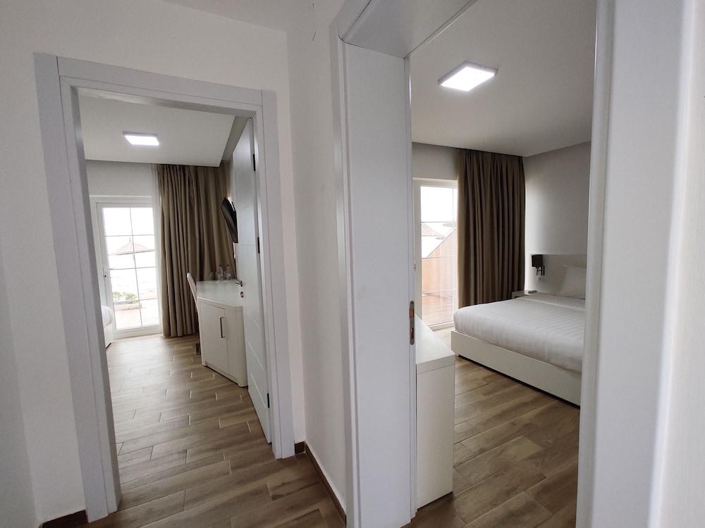 Prestige Resort Durres Qerret Екстер'єр фото