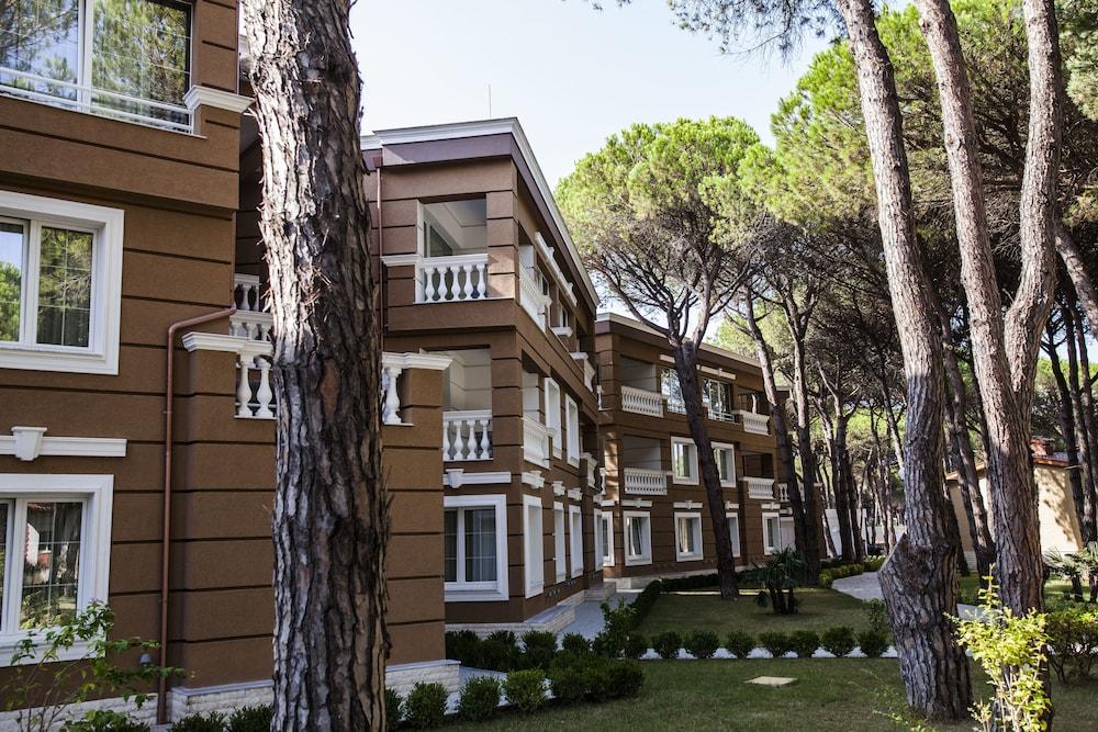 Prestige Resort Durres Qerret Екстер'єр фото